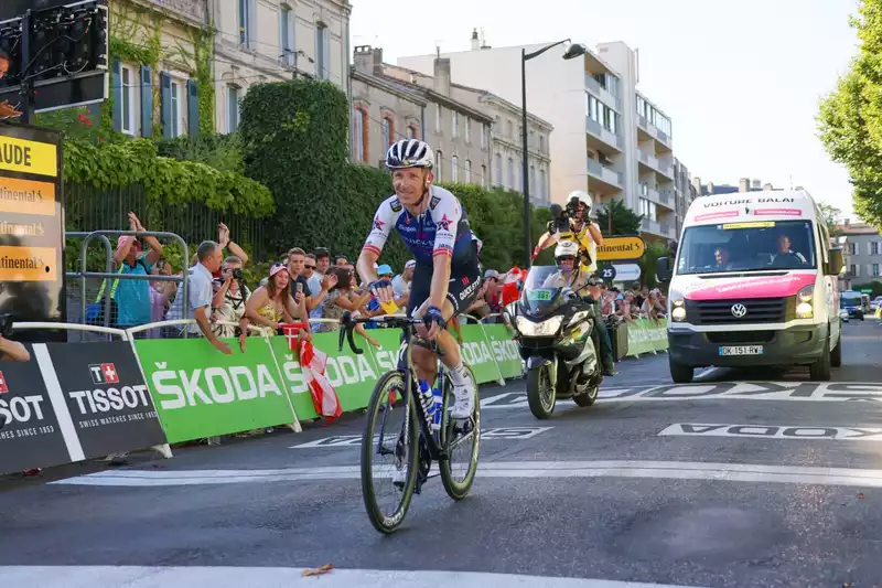 Morkov misses Tour de France time limit after 200km solo run