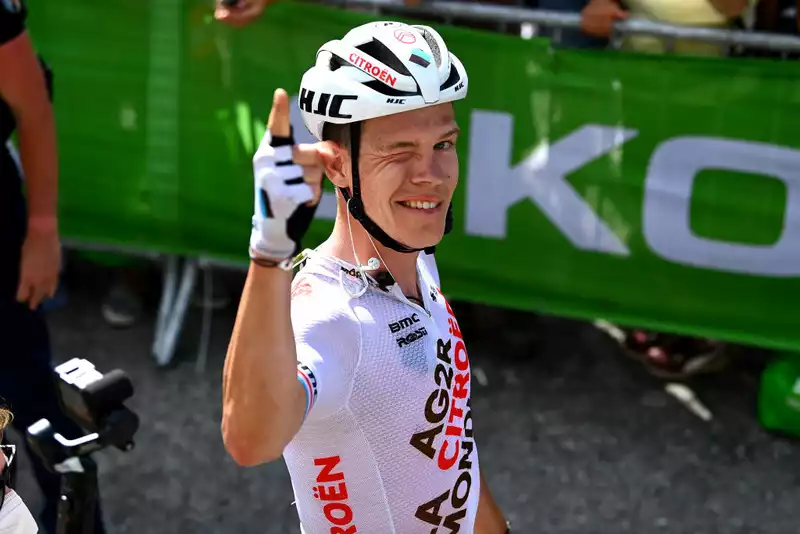 Jungels' Solo Tour Victory Makes Him Forget Years of Illness