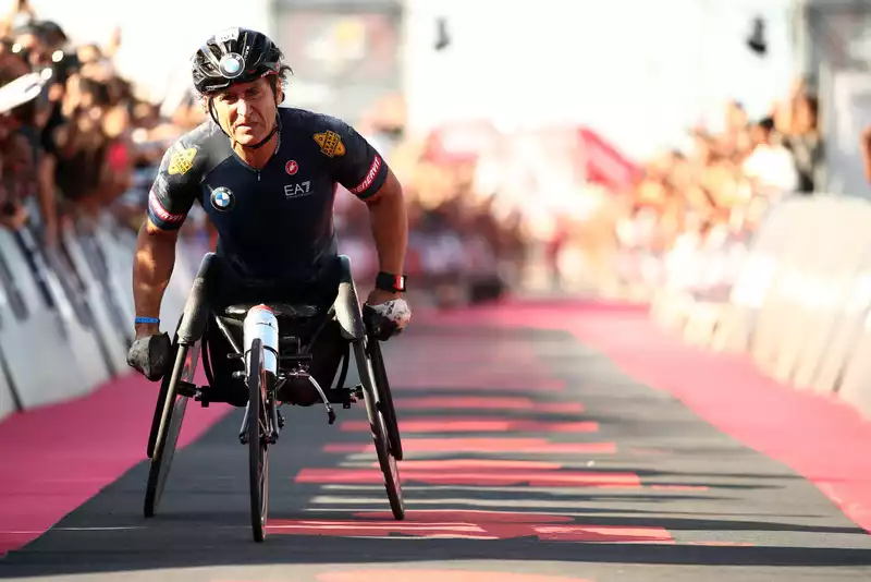 Paracyclist Alex Zanardi suffers serious head injury in truck accident