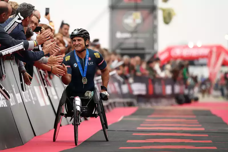 Alex Zanardi discharged from intensive care unit with "significant clinical improvement"