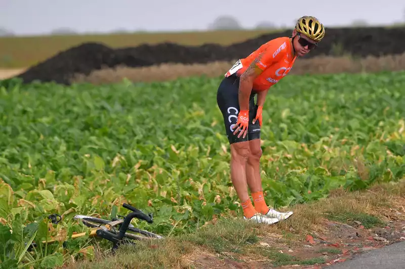 Tour de Wallonie complains of dangerous roads