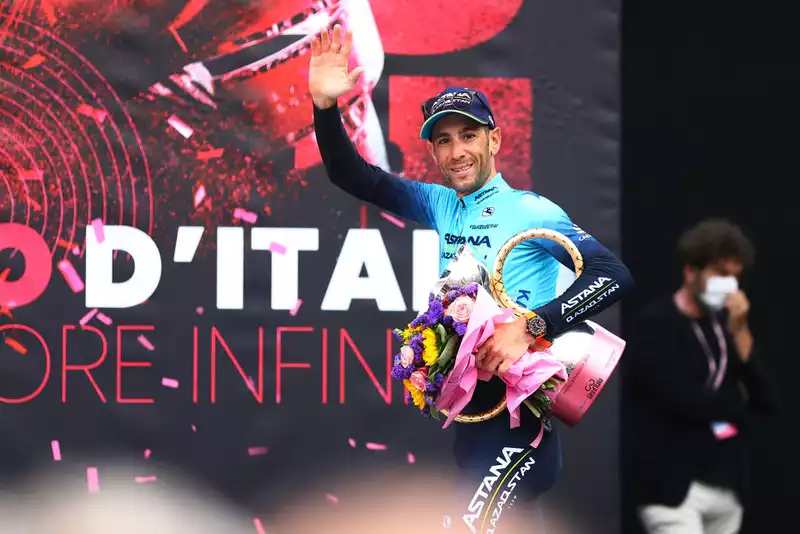 Nibali bids farewell to the Giro d'Italia with 4th place finish and special prize