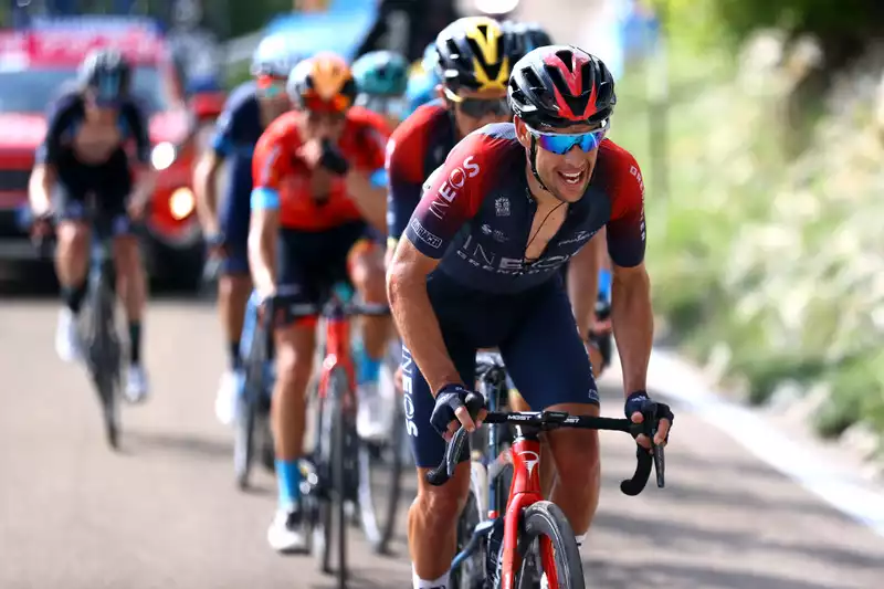 Richie Porte, in poor health, ends his Grand Tour career by abandoning the Giro d'Italia.