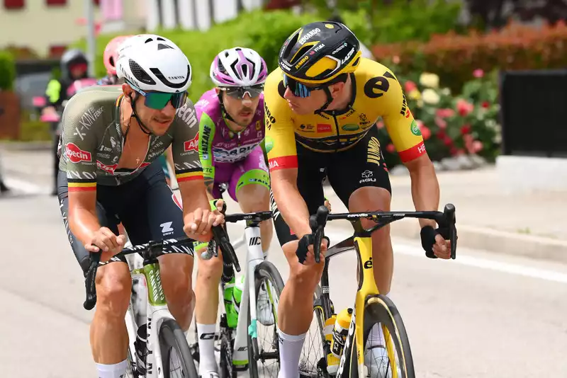 Talk, trust, and a long leadout: ...... Why Blake won stage 18 of the Giro