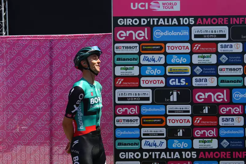 Hindley Ready for Giro d'Italia Mountain Showdown