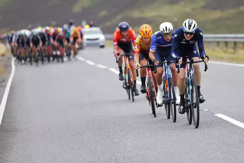 Rain Falls and Hardens the Ground - Tour of Britain convoys and sites go the wrong way