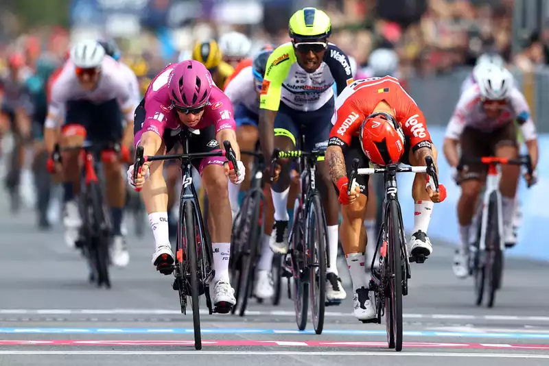 Gil May defies critics to win Giro d'Italia sprint