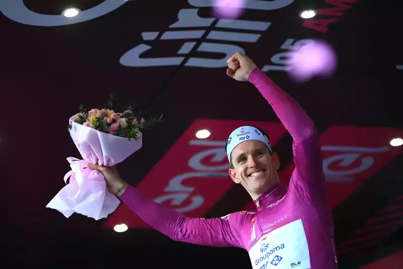 Giro d'Italia: De Mare beats Ewan and Cavendish