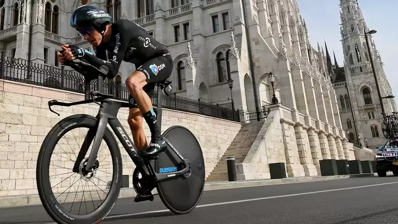 Scott's time trial bike ridden by Romain Bardet spotted at the Giro d'Italia