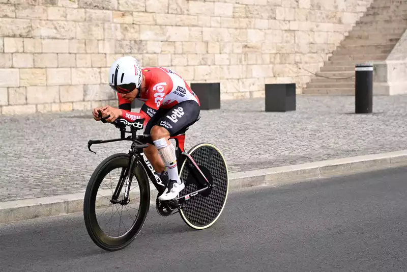 Giro d'Italia: Caleb Yuan recovers from first day crash