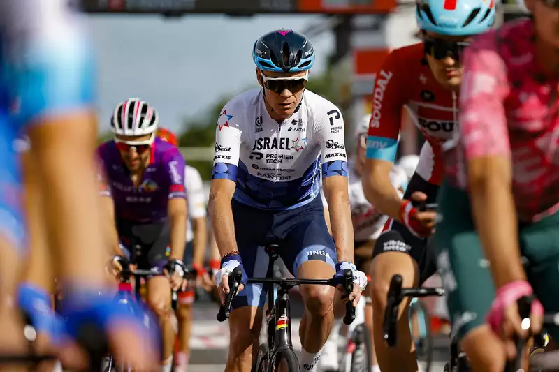 Chris Froome injured after being hit by a driver in Monaco