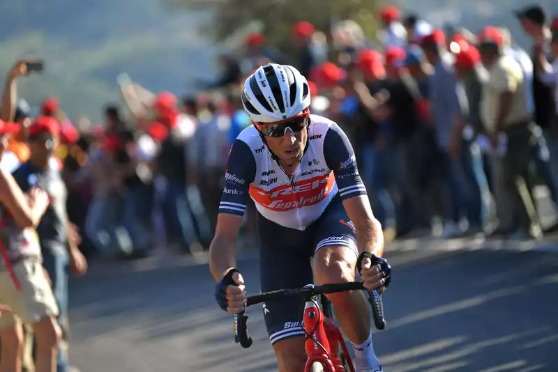 Nibali to continue racing through 2022 after a break at COVID-19