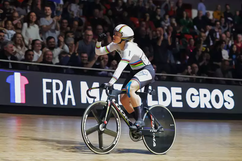 Mathilde Gros shines in front of her home crowd at the UCI Track Champions League in Paris