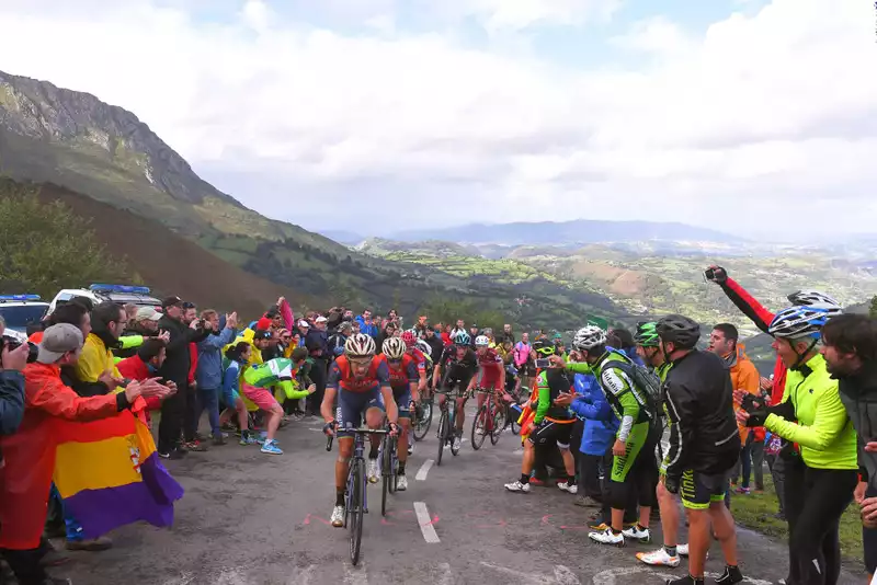 Possible inclusion of Angliru alongside Tourmalet in 2023 Vuelta a España route