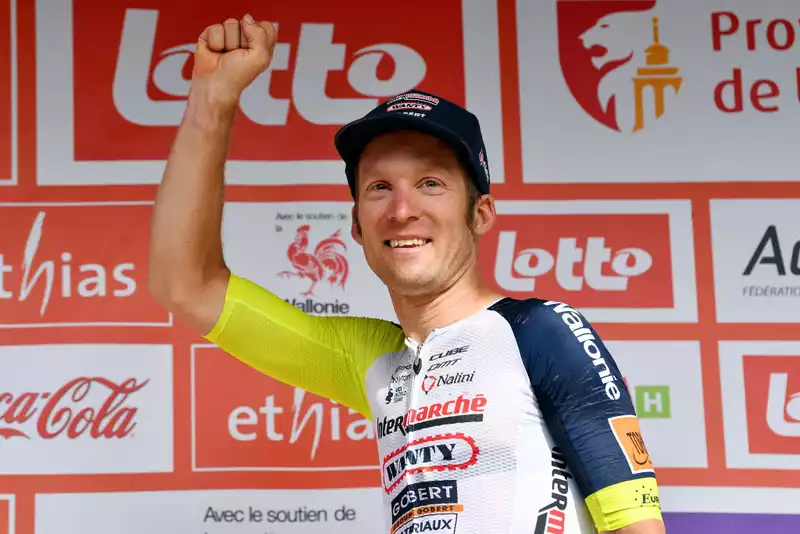 Jan Bakelants, former Tour de France leader and stage winner, announces retirement.