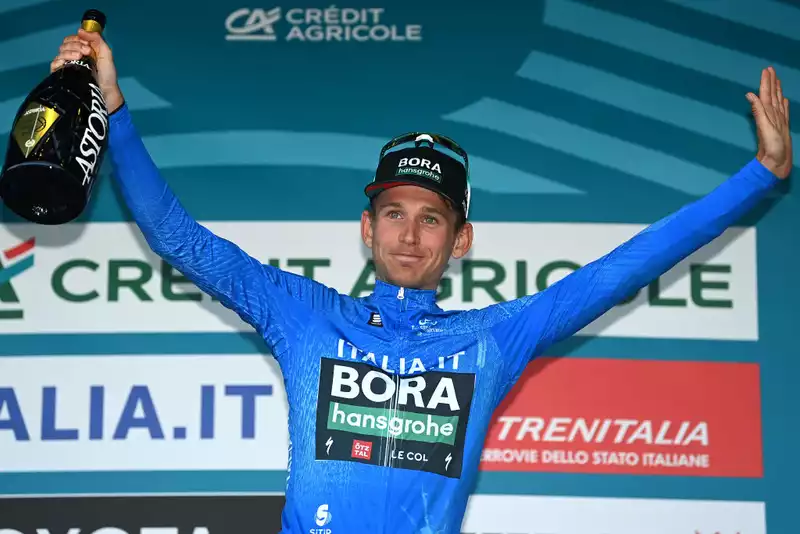 Kemna in the lead in Tirreno-Adriatico, but concerned about Roglic's resurgence in the mountain stages.