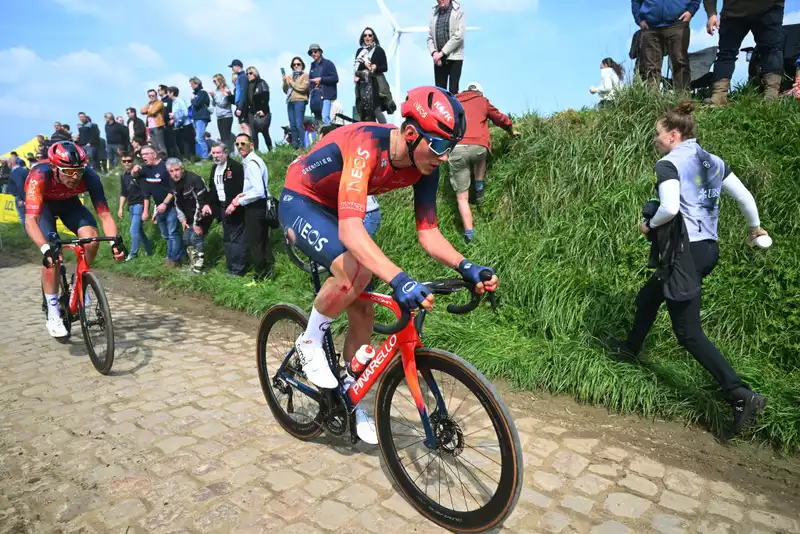 You have to finish the race. It's worth it" - Teenage Tarling tries to shorten Paris-Roubaix time