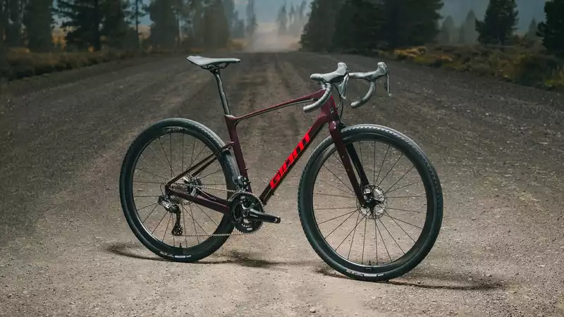 Giant Launches Improved "Revolt Advanced" and "Revolt Advanced Pro" Gravel Bikes