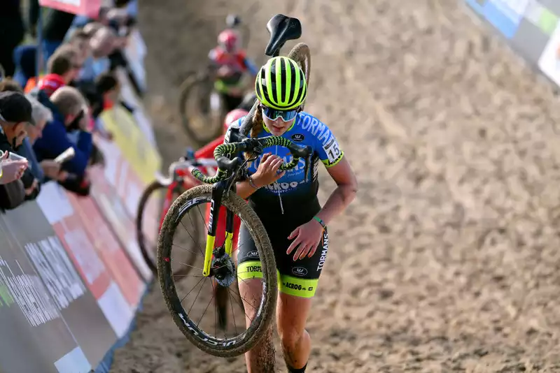 Junior Girls Can Now Compete in Elite Cyclocross World Cup Races