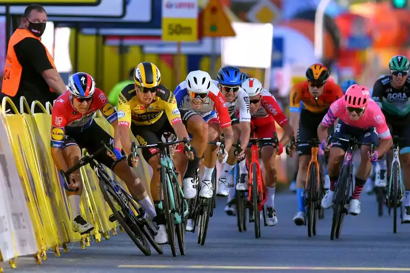 Tour de Pollogne Considering Changes to Dangerous Downhill Sprint Finish