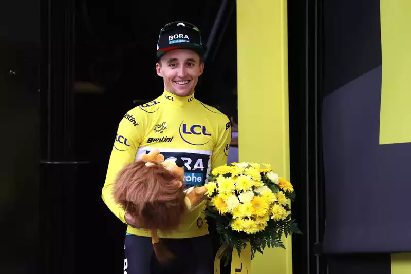 'It wasn't planned' - Jai Hindley takes the lead in the Tour de France in the Pyrenees