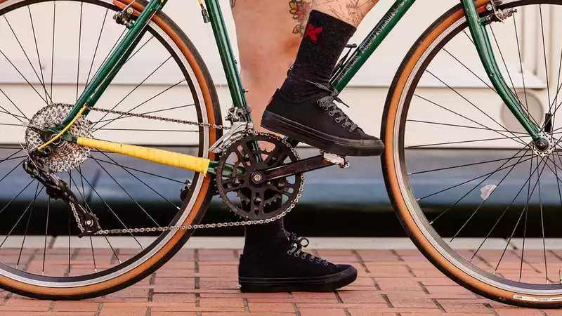 Chrome Industries Partners with Panaracer to Restructure Urban Cycling Shoe Lineup