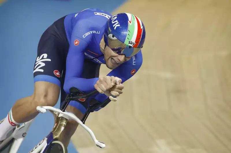 Gana Sets New Individual Pursuit World Record