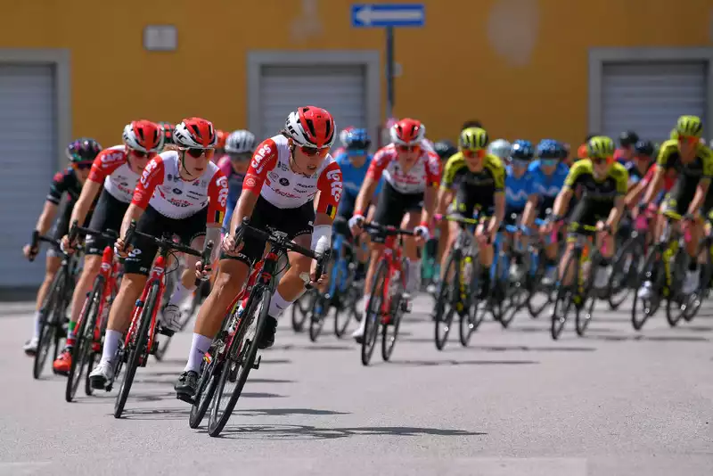 Lotto Soudal Ladies Signs Former Triathlete Lorne Mehrtens