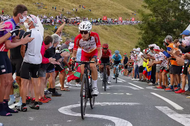 Tour de France: Guillaume Martin and Romain Bardet out of contention for yellow jersey at Puy Marie