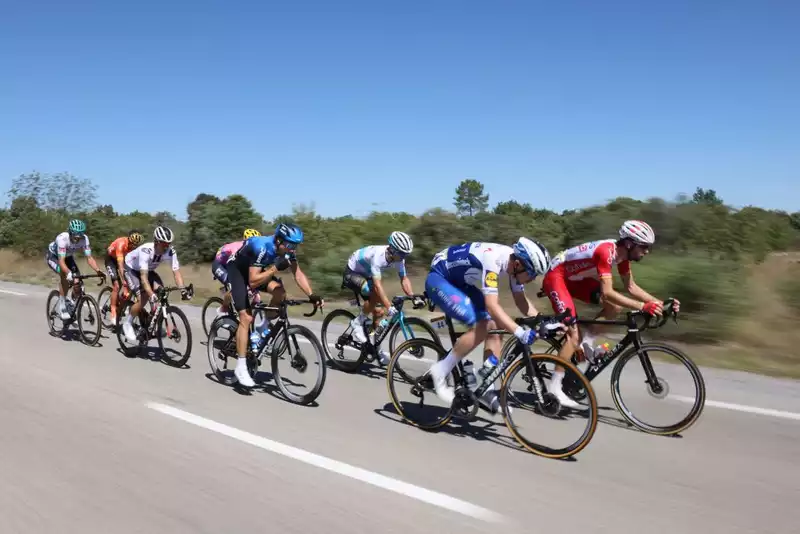 Tour de France 2020 Stage 6 Finish Line Words