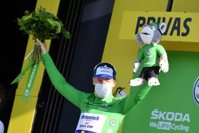 Tour de France Takes Green Jersey with Irish Riders for First Time in 31 Years - News Shorts