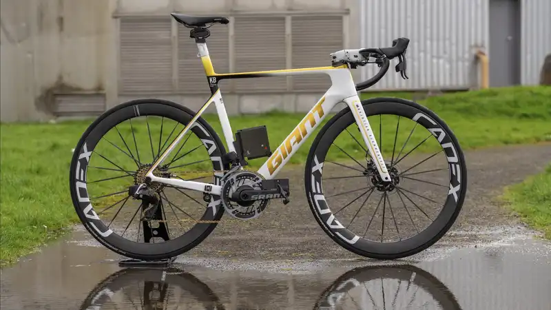 Just measure real-time real-world aerodynamic drag for your road bike approached.