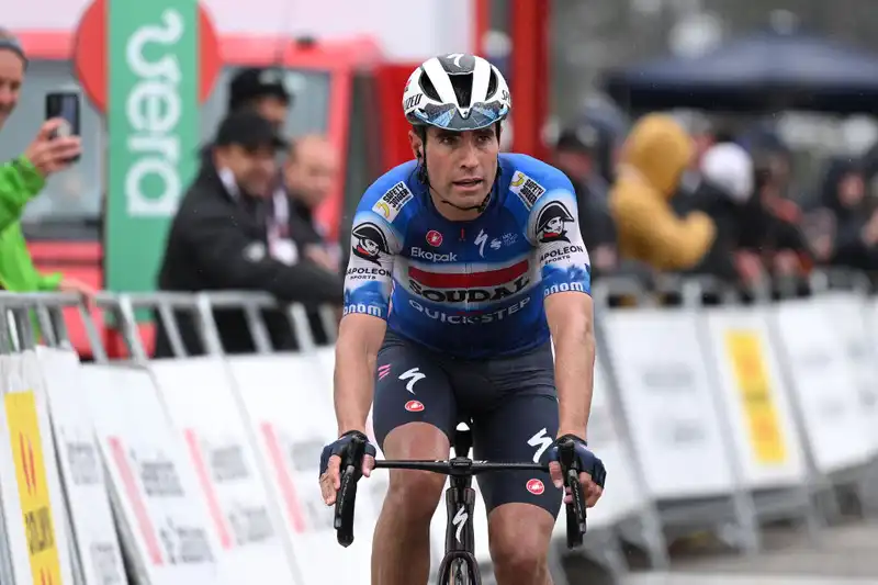 Landa overcomes the lack of expectation to track Pogacar in Volta a Catalunya.