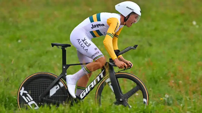 New Giant Trinity TT bike with disc brakes spotted at Tour de Romandie