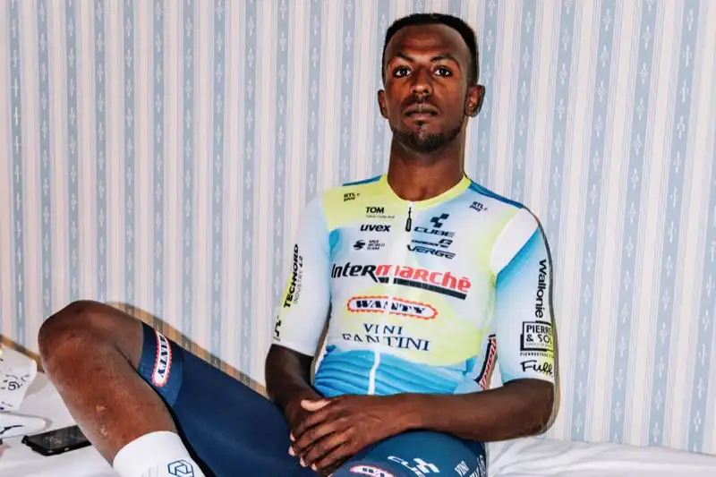 Biniam Girmay models Intermarque Wanty's Giro d'Italia kit with the goal of winning a stage.