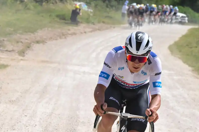 Sometimes you have to have guts in a race" - Remco Evenpole criticizes Vingegaard and Visma during the gravel stage of the Tour de France.