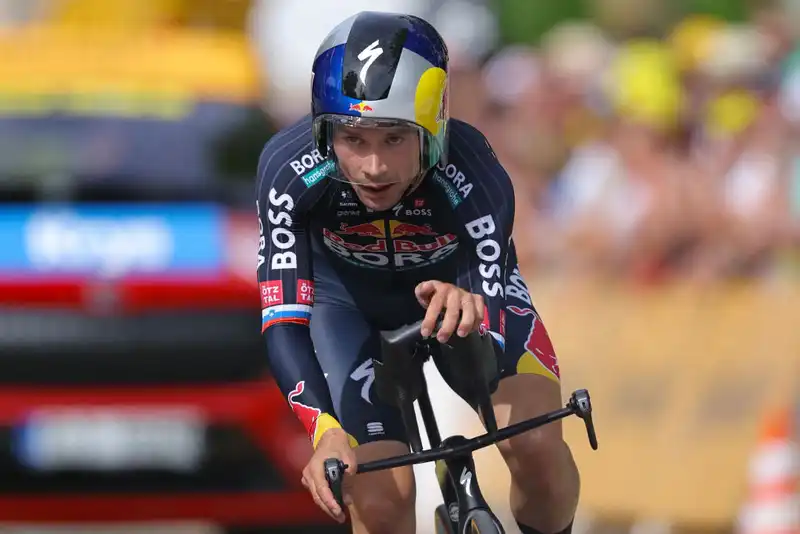 Primoš Roglic, who is in for the long haul at the Tour de France, is optimistic despite his third loss to race leader Tadej Pogaczal.