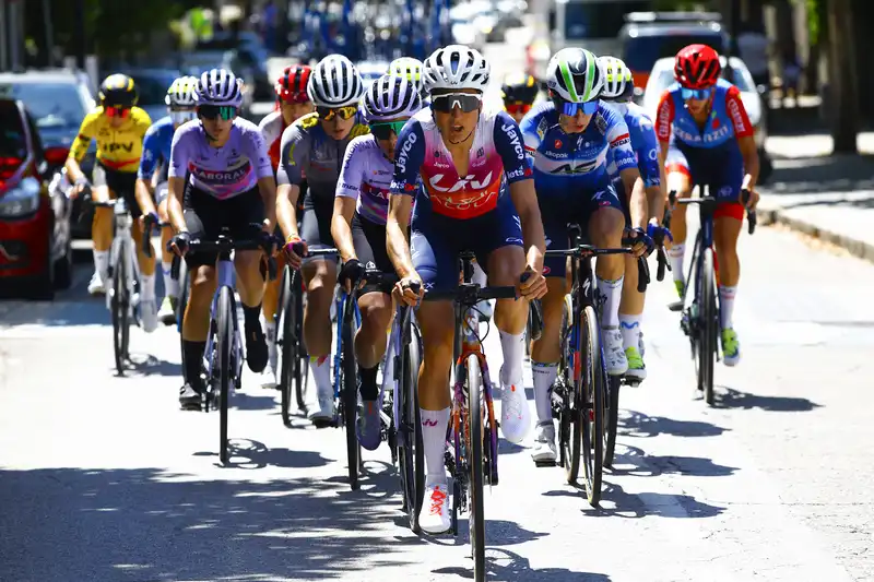 Mavi Garcia "joins the podium contenders" in the Giro d'Italia women's race.