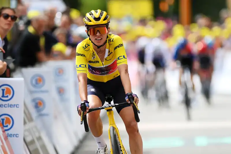 'GC could be turned upside down' -- Kasia Niewiadoma defends Tour de France Femme yellow in Alpe d'Huez