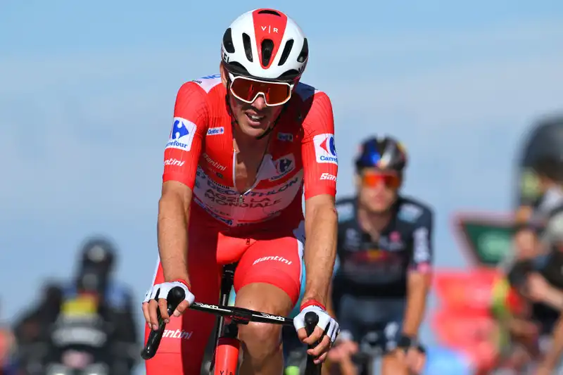 'It was a little broken' - Ben O'Connor finally gives up Vuelta a España lead