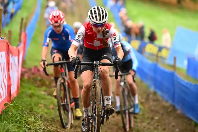 Swiss rider Muriel Füller in critical condition in hospital after crashing in junior women's road race