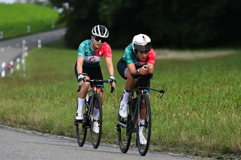 Chaotic Start, Dramatic Finish--Mixed Relay a Mixed Bag at Zurich World Championships