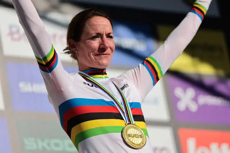 Handling the Pressure - Self-Inflating Tires and a Late-Day Sprint Help Marianne Bosch Win the Gravel World Championship