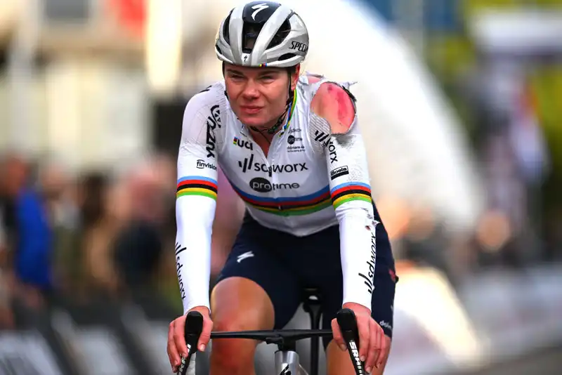 Lotte Kopecky and Charlotte Kuhl Injured, Crash on Stage 5 of Simac Ladies Tour