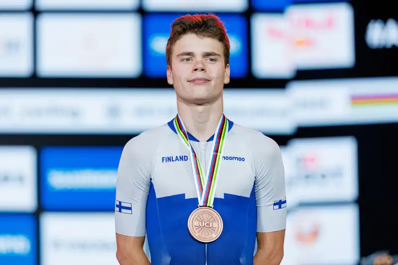 'Pogacha punches like a pogacha' - 18-year-old Neo Pro wins bronze at his second World Championships in eRace