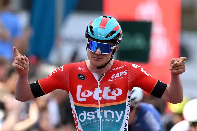 Maxim van Giles' contract battle with Lotto Destiny turns professional cycling into a football-style transfer market system