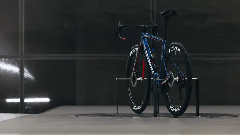 See for the first time Demi Voreling's new S-Works Tarmac announced sponsorship of Fdj-SUEZ in 2025