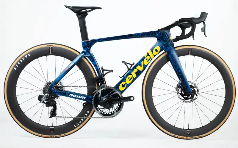 The Cervelo S5 used by Jonas Vingegaard in his races is available at a surprisingly low price.